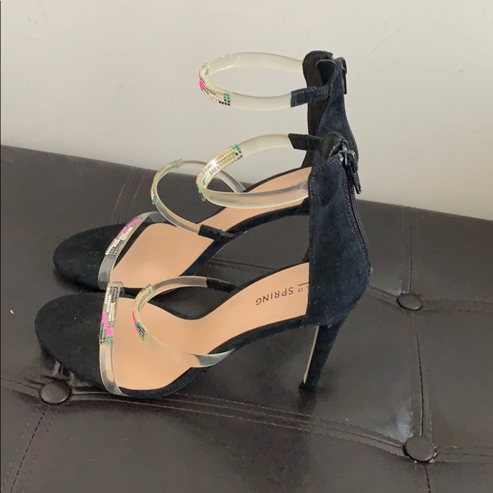 Call in Spring heels - Picture 2 of 4